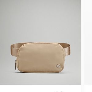 Lululemon Everywhere belt bag 1L trench